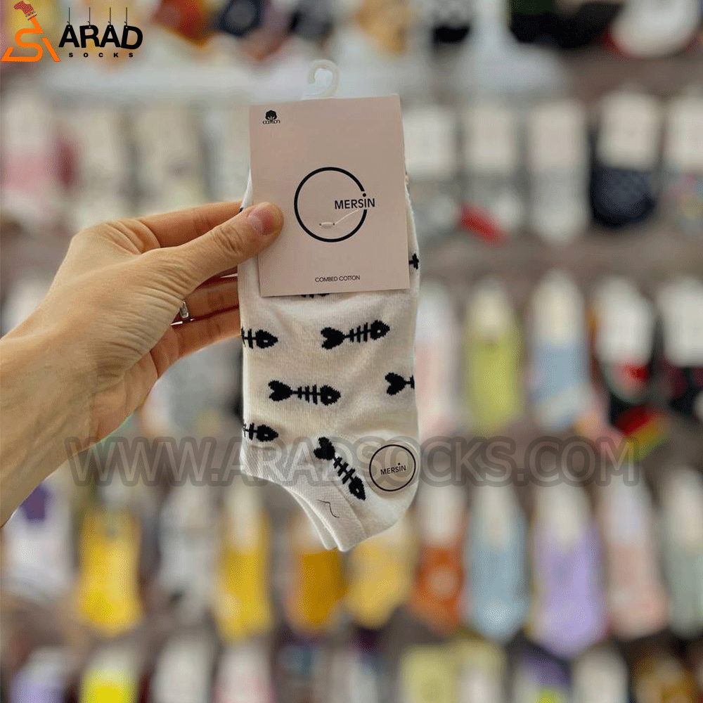 wrist-socks6 جوراب مچی طرح اسکلت ماهی - Image 1