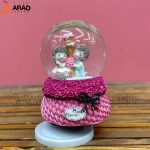 گوی موزیکال متوسط طرح دختر و پسر و دسته گل