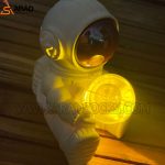 شبخواب طرح فضانورد به همراه گوی کریستال سه بعدی نشکن