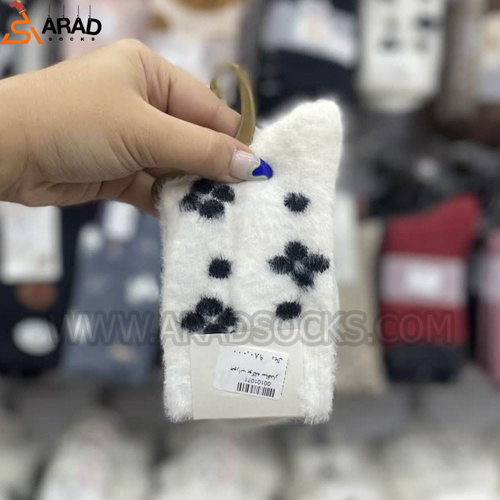 جوراب زمستانه موهر سفید مشکی جوراب زمستانه موهر سفید مشکی