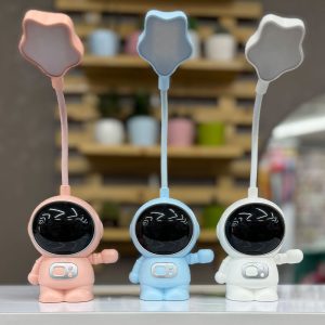 چراغ مطالعه فضانورد