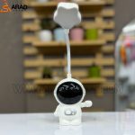 چراغ مطالعه فضانورد