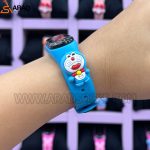 ساعت دیجیتالی دورائمون آبی روشن