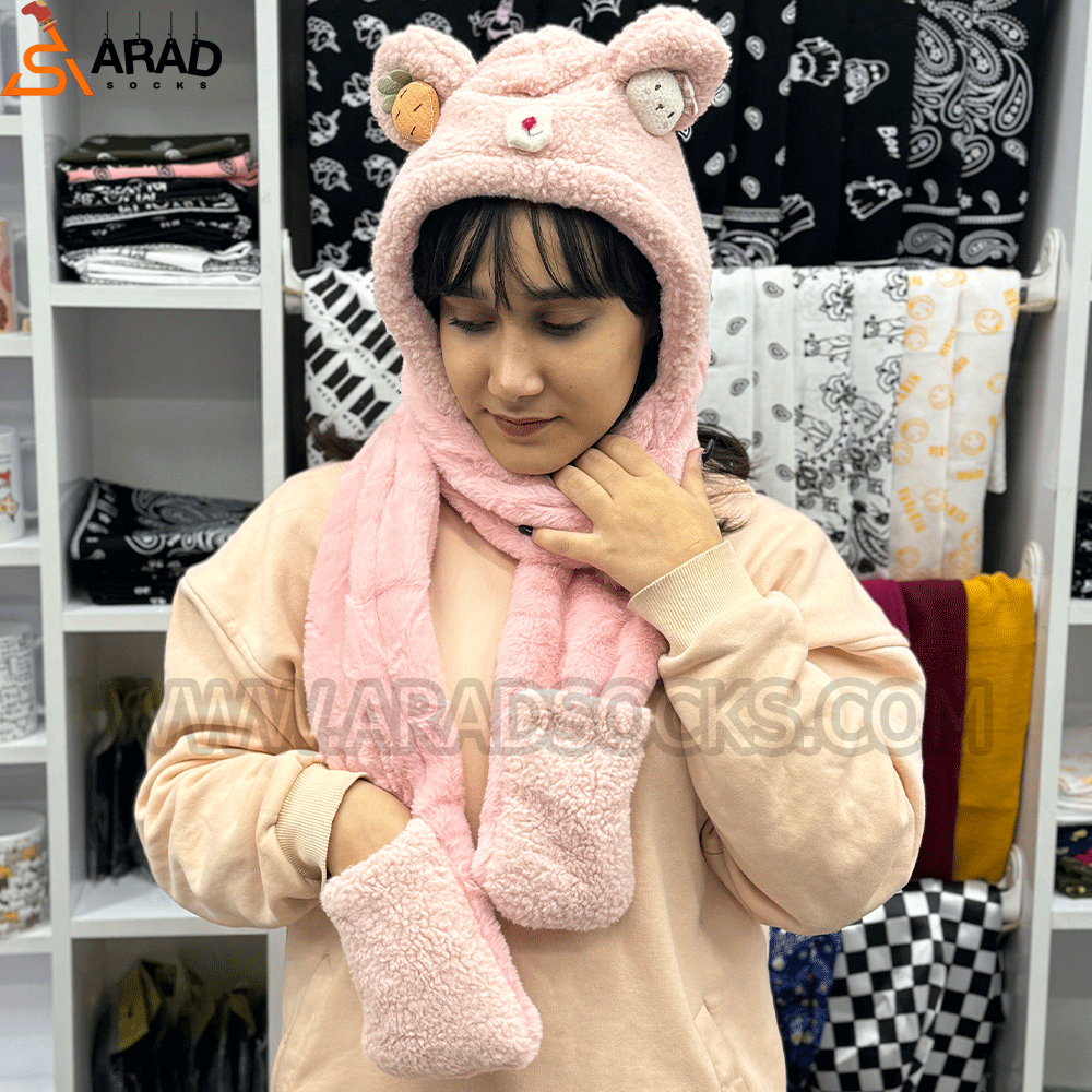 کلاه زمستانی شالدار صورتی کوچیک کلاه زمستانی شالدار صورتی کوچیک