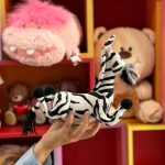 عروسک گورخر ماداگاسکار