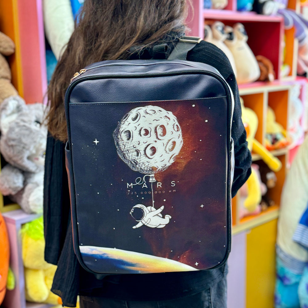 کوله پشتی چرم فضانورد و ماه کوله پشتی چرم فضانورد و ماه