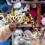 عروسک زرافه ماداگاسکار