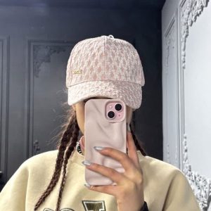 کلاه بیسبالی صورتی طرح دار