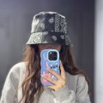 کلاه باکت مخمل طرح تراویس مشکی