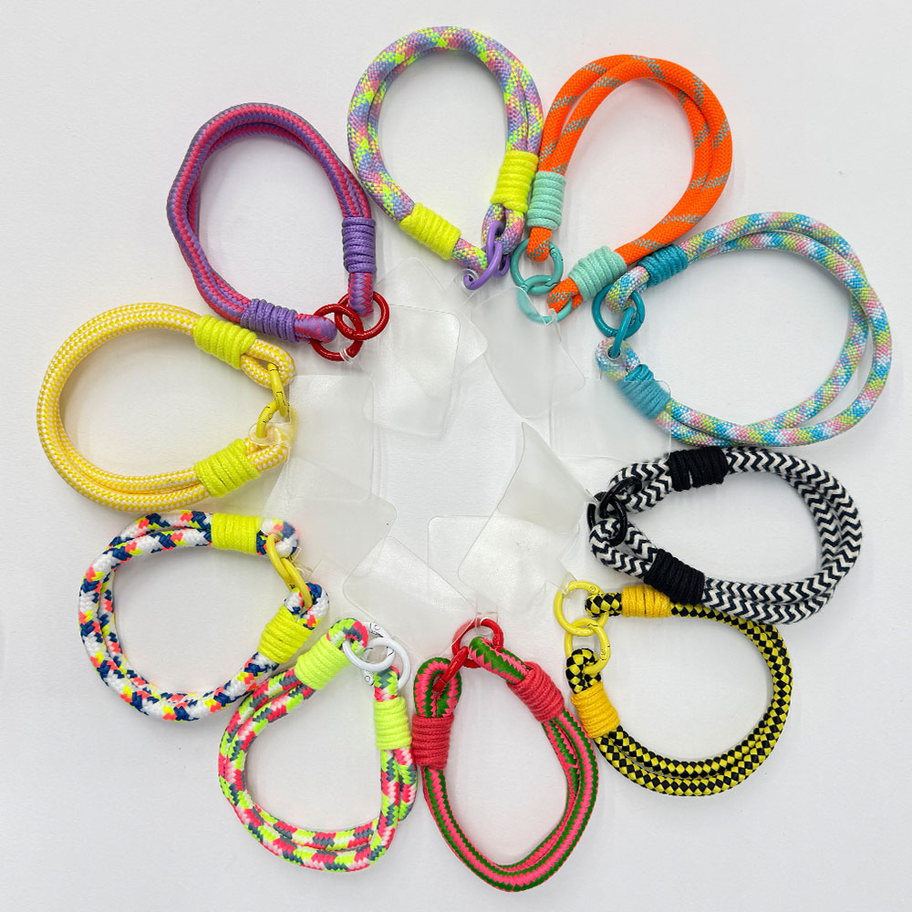 آویز موبایل بافت آویز موبایل بافت