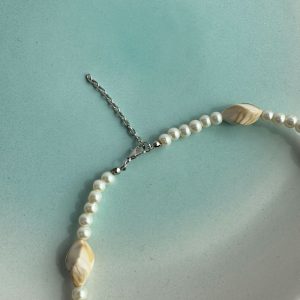 گردنبند مروارید و سنگ