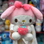 عروسک کرومی ملودی توت فرنگی متوسط