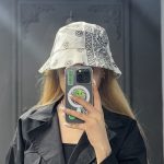 کلاه باکت تراویس سفید