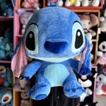 عروسک استیج نشسته