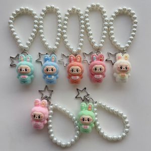 آویز لبوبو مرواریدی