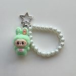 آویز لبوبو مرواریدی