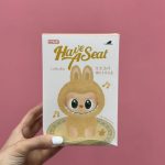 بلایند باکس لبوبو لباس دار شانسی  Have a seat - Image 3