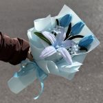 دسته گل بافت لاله آبی