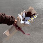 دسته گل بافت لیلیوم زرشکی سفید