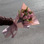 دسته گل بافت لاله صورتی سبز