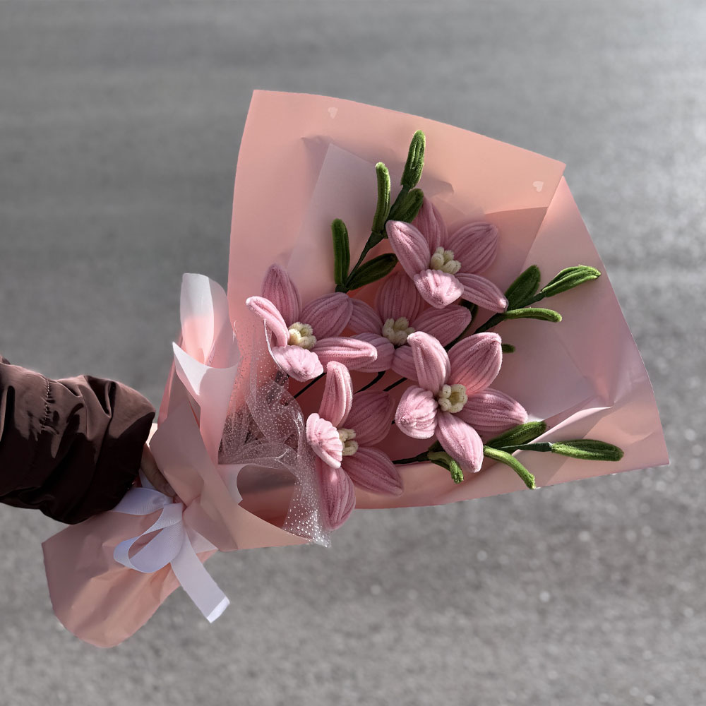 دسته-گل-4 دسته گل بافت شیپوری گلبهی سبز - Image 1