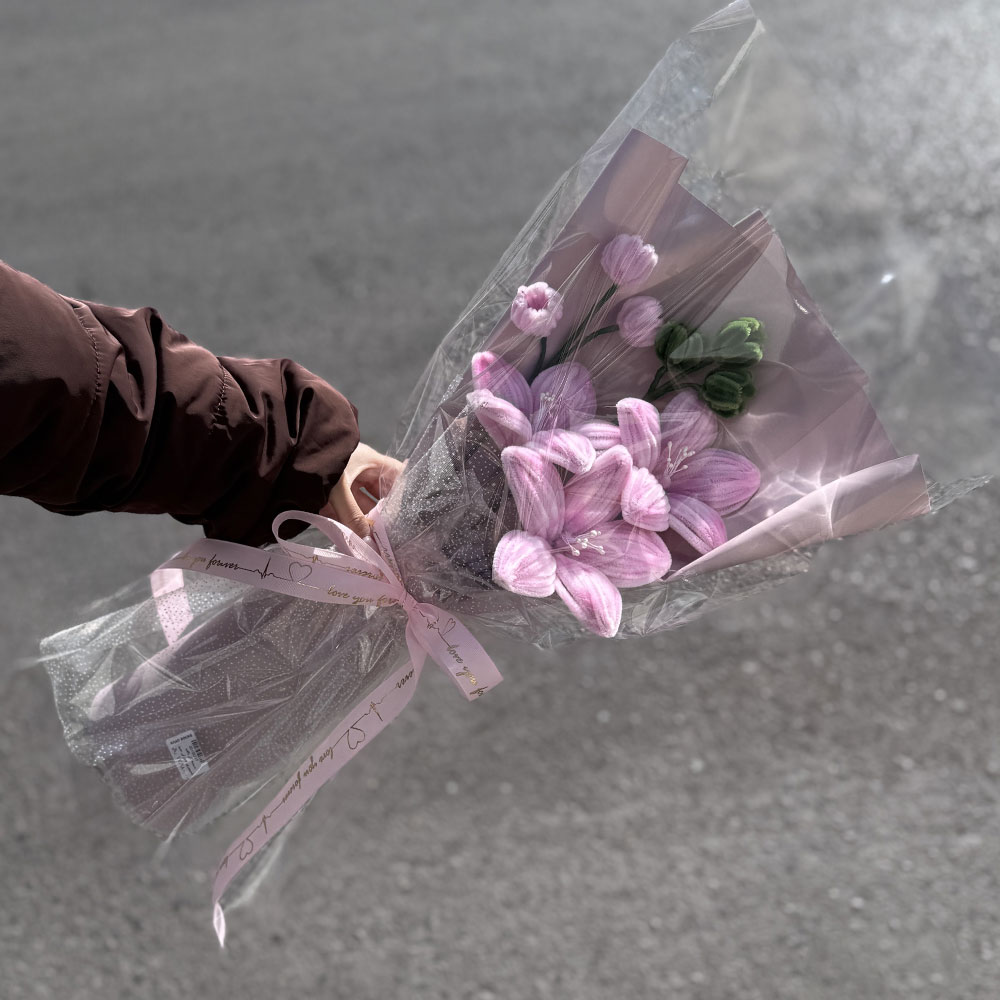 دسته-گل-5 دسته گل بافت شیپوری صورتی سبز - Image 1