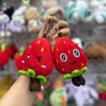 آویز توت فرنگی پا دار - Image 2